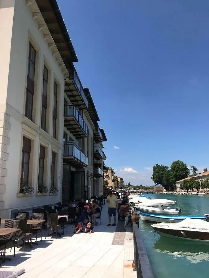 Canaletto Luxury Home Peschiera del Garda 0*,